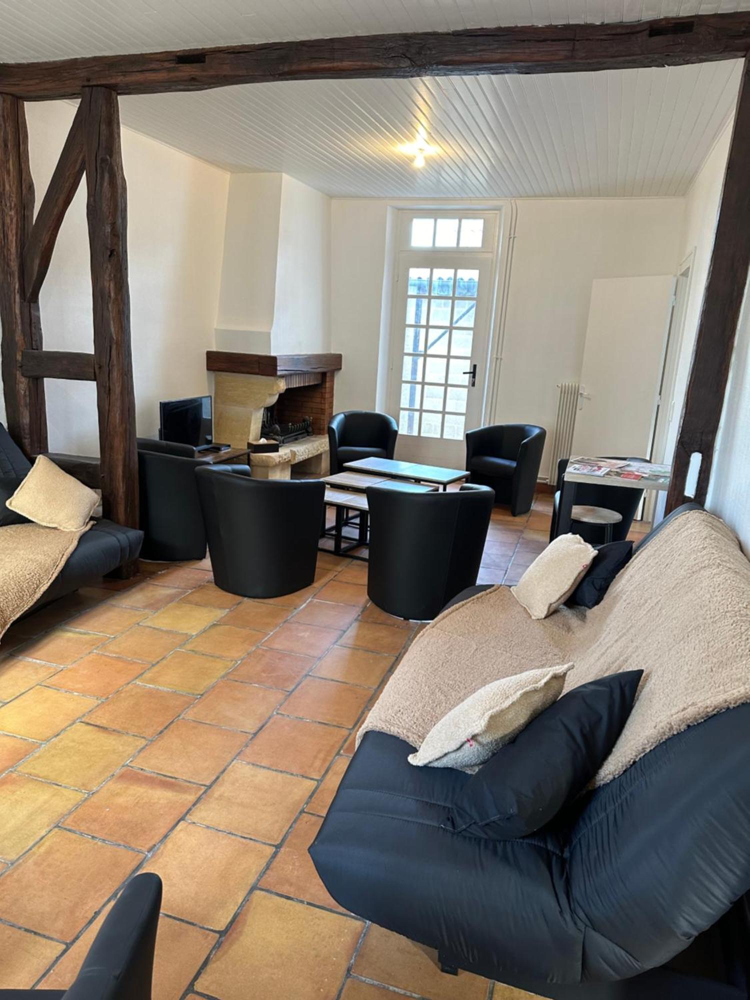 Maison Familiale, 13 Lits, 3 Sdb, Parking Gratuit, Jardin, Terrasse Bourges Exterior foto
